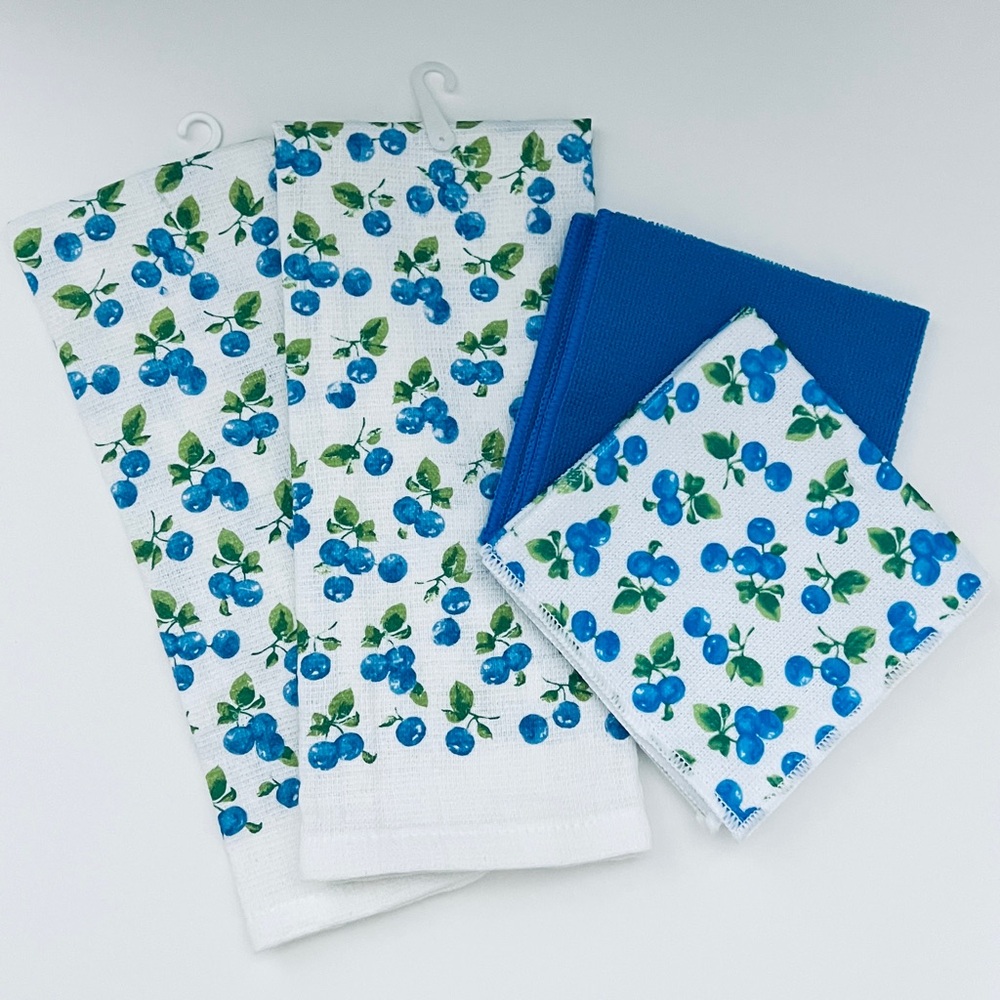 Farmhouse Blueberry Kitchen
Towels & Dish Rag Set